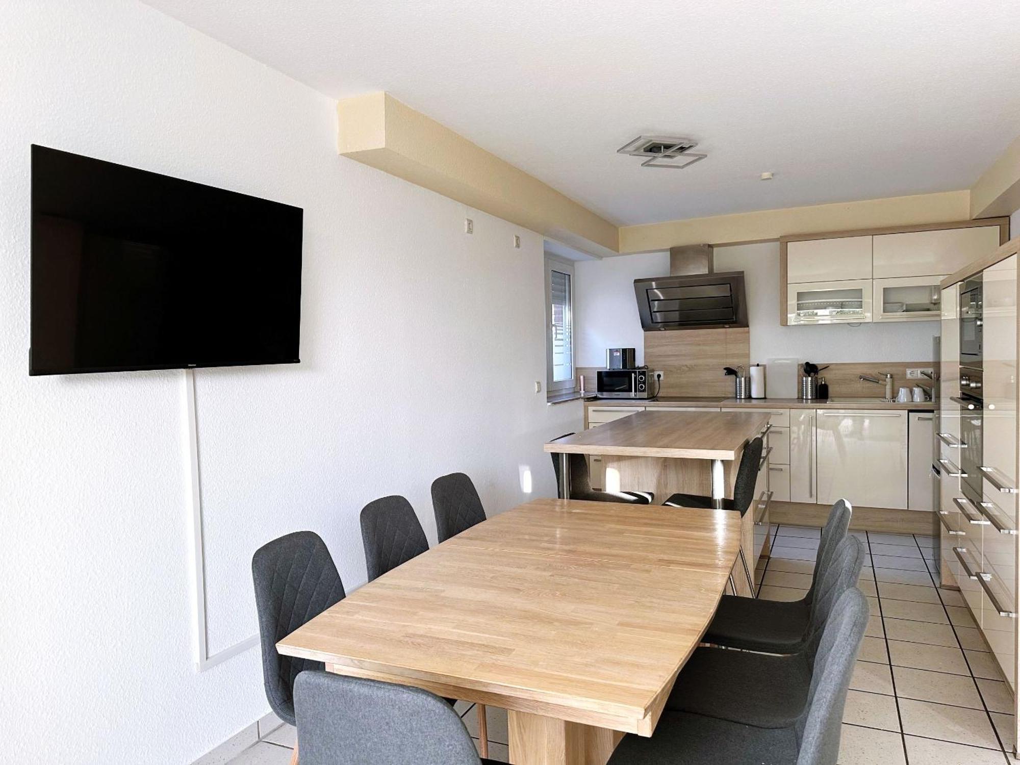Schoene Apartments I Private Parkplaetze I Home2Share Munster  Exteriör bild